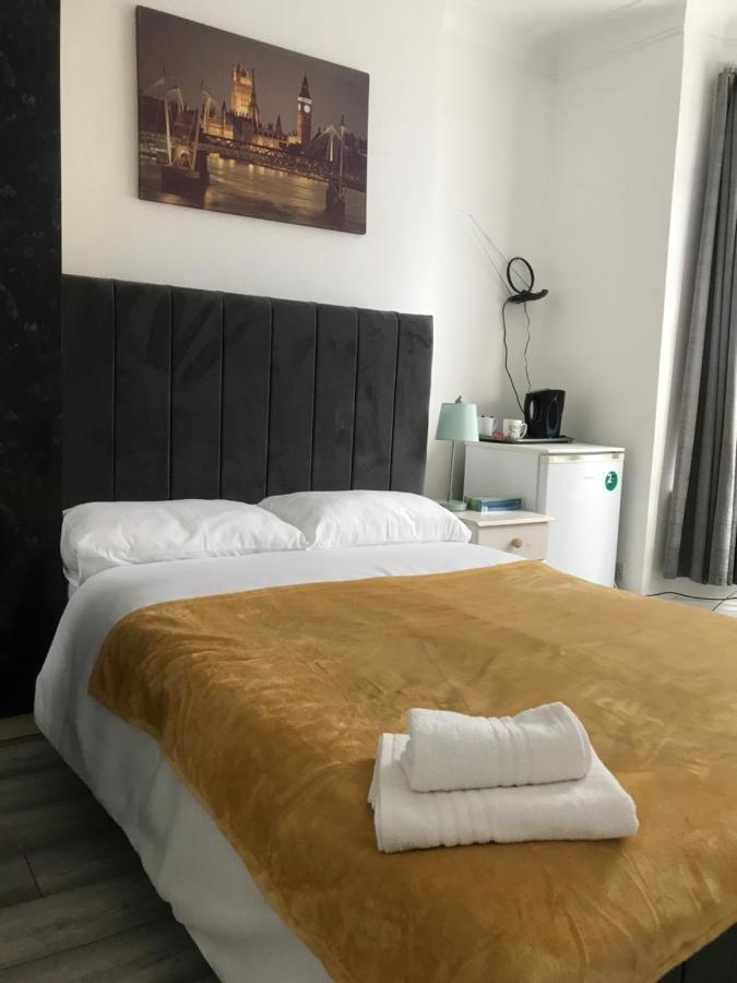 Double Location Лондон